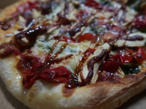 Ghettobird
House made pizza sauce, Beyond Meat BBQ Chicken Strips, Spinach, Goat Horn Peppers, Red Onion, Vegan Cheese. at Gianni's Pizza in Oceanside