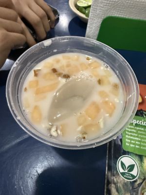 Horchata deli para mi es nuevo esto del melón y la nuez  at El Veganito Mixe in San Luis Potosi