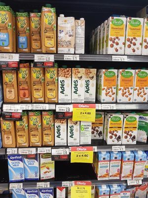 Plant milks at Supermercados Rey in Panama City