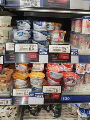 Plant yogurt at Supermercados Rey in Panama City