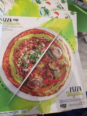 Veg pizza at We Fresh in Panama City