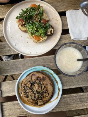 toast and pancake at Manna Porto in Porto