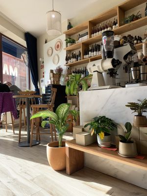 Inside  at Manna Porto in Porto