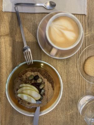 Gluten-Free and vegan pancake with cappuccino   at Manna Porto in Porto