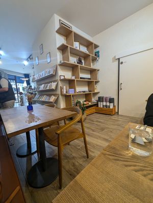 Cute vibe at Manna Porto in Porto