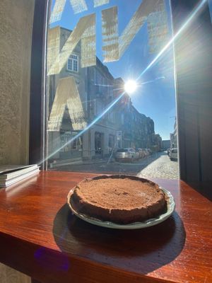 Chocolate cake at Manna Porto in Porto