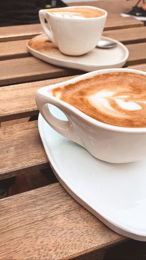 Cappuccini with oat milk at Manna Porto in Porto