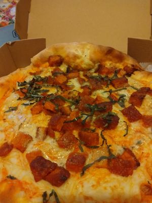 Buffalo 🐃 chicken Z'a at The Brick in Hoboken