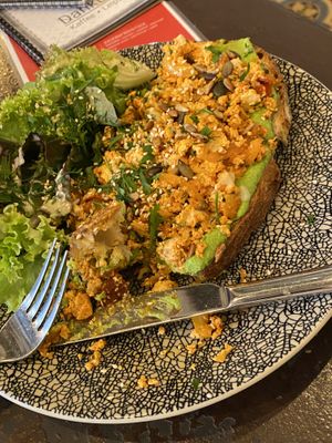 Tofu scramble on bread   at Dankbar Kaffee in Leipzig