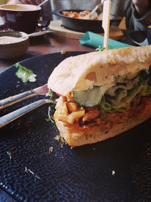 Veganes Sandwich mit Jackfruit BBQ at Dankbar Kaffee in Leipzig