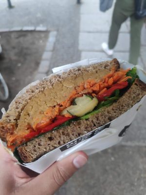 Hummus sandwich at Zeit für Brot - Weinbergsweg in Berlin