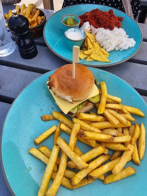 Began simplicity meat free burger and Five ean chilli with fries. at The Borough Arms in Bodmin