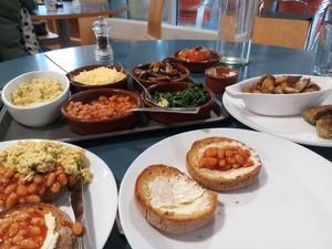 Feast at Tom's Diner in Banbury