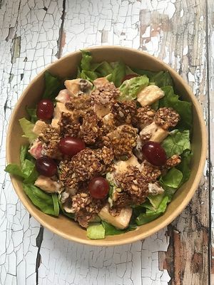 Waldorf Salad (nf, gf) at Tom's Diner in Banbury