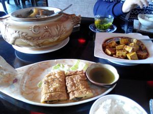 Dongpo jar, tofu skin rolls and Mapo tofu at Shan Ding Dong Ren - Caveman Vegetarian Teahouse in Dongguan