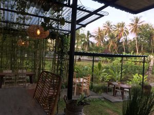 Garden  at Se'Hari Warung in Ubud