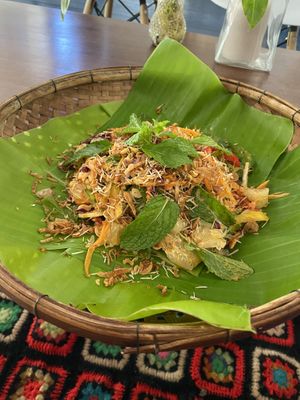 How to do salad. at Street Vegan House in Koh Phangan