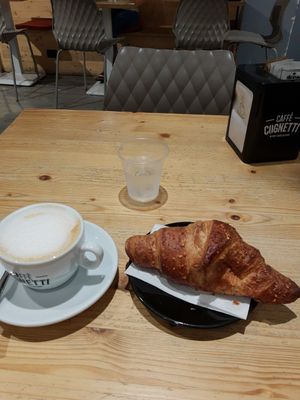  at Avamposto in Bari