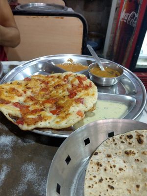 Tomato uttapam at Sono Chaat House in New Delhi