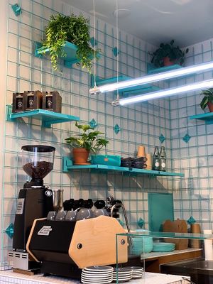 Yummy & sustainable Lunch Hotspot at Karma Food - Schottenring in Vienna