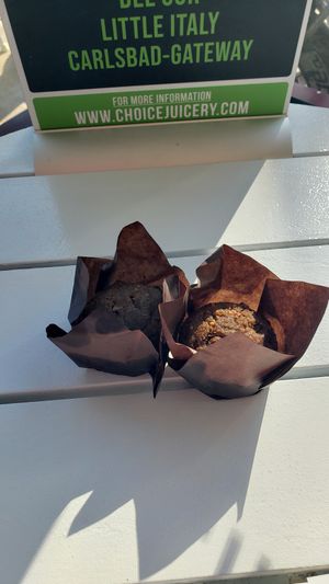 Muffins-pumpkin chocolate chip and blueberry at Choice Juicery in Encinitas