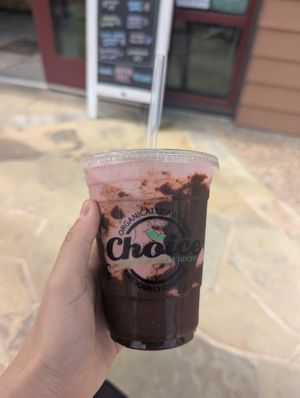 Strawberry smooth with newtella at Choice Juicery in Encinitas