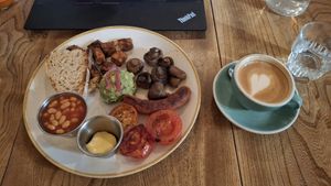 Vegan Full English Breakfast at Greasy Spoon - Tjärhovsgatan in Stockholm
