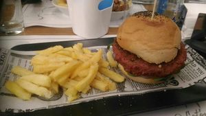 Beetroot and lentil burger at Bar O Coton in Negreira