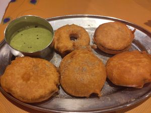 Onion bhajjis at Krishna Vilas in Utrecht