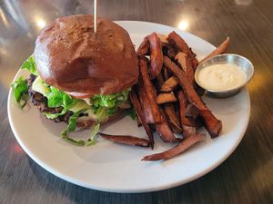 The Wise Guy vegan burger with sweet potato fries (minus the pickle spear I already ate!) at The Electric Cheetah in Grand Rapids