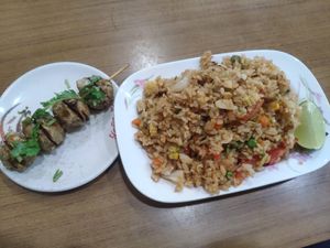 炒飯 at Méi Nán Zhōng Tài SùShí 湄南中泰素食 in New Taipei City