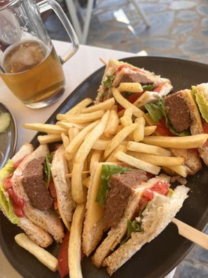 Vegan club  at Cafe12 in Crete