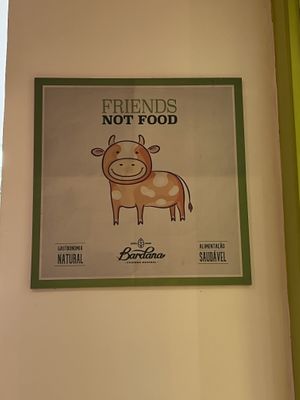 Friends not food 🐮♥️🫶🏻  at Bardana Cozinha Natural in Rio De Janeiro