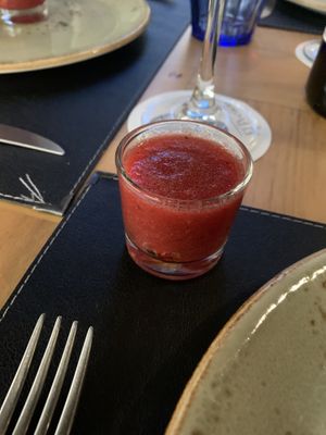 Entrante de remolacha y fresa   at El Pecado in Salamanca