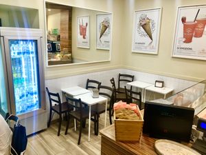 Interior   at Lemongrass in Rome