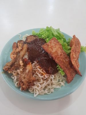 Gan lao Maggie noodle at TYY Veggie in Northeast Singapore