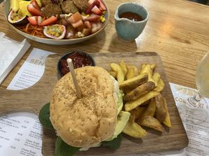 Veggie burger   at Bento's in Praia Da Barra