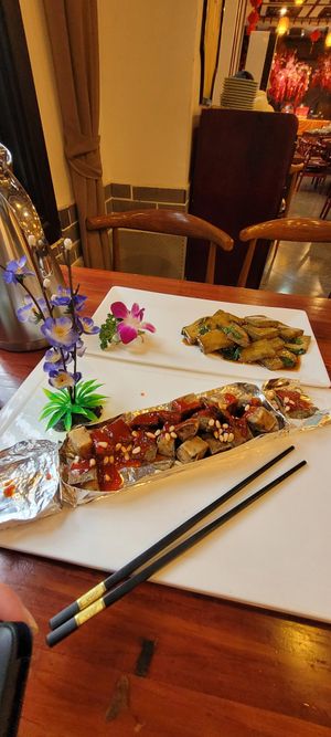 Très bon restaurant at Hua Yan Vegetarian Restaurant in Chongqing