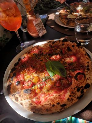 Supermarinara pizza at Mimí Pizzeria e Cucina in Ravello