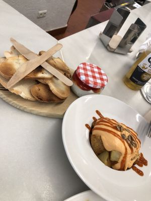 Patatas bravas & Goat Cheese with toasts  at Arte de Tapas in Antequera