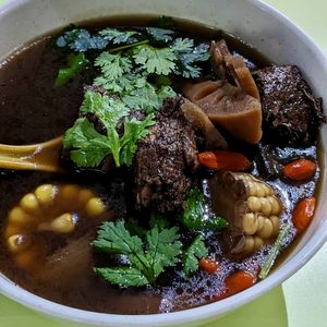 Du Zhong Black Bean Root Soup at Yu Long Vegetarian - 玉龙素食 in Central Singapore