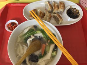 Pic taken after eating halfway 🤣 Guotie order comes in 10pcs. Today’s special has mee hoon kueh soup    at Yu Long Vegetarian - 玉龙素食 in Central Singapore