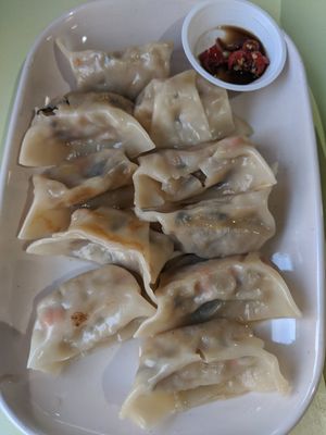 Delicious steamed dumplings at Yu Long Vegetarian - 玉龙素食 in Central Singapore
