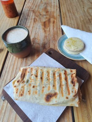 Breakfast #Veganuary at Caapora - Espaço de Culturas in Florianopolis