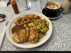 finally a 100% vegan diner!!! amazing food and great atmosphere😄 at Angelhearts Donuts in Ithaca