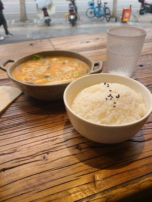  at Yán - 沿coffee素食。 in Wuhan