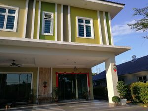 front view of bungalow at Nature Vegetarian Guest House in Malacca