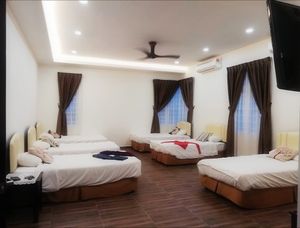 family suite for 6 person at Nature Vegetarian Guest House in Malacca