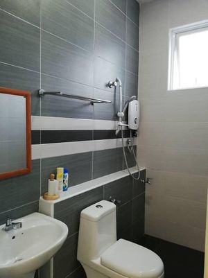 bathroom at Nature Vegetarian Guest House in Malacca