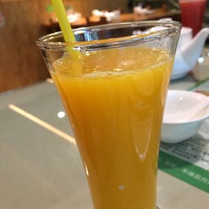 fresh orange juice at Shou Kang Yong in Hangzhou